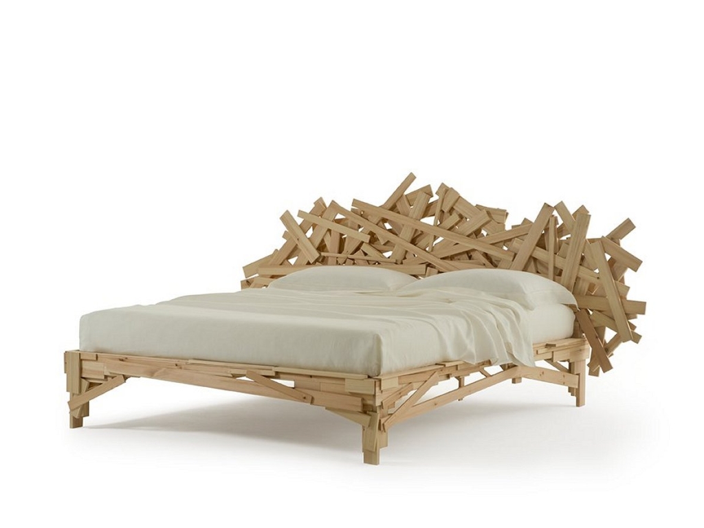 FAVELA Double Bed by Fernando & Humberto Campana (Campana Brothers, 2013) for the Italian manufacturer EDRA (Copyright: © EDRA, Emilio Tremolada, Fernando & Humberto Campana)